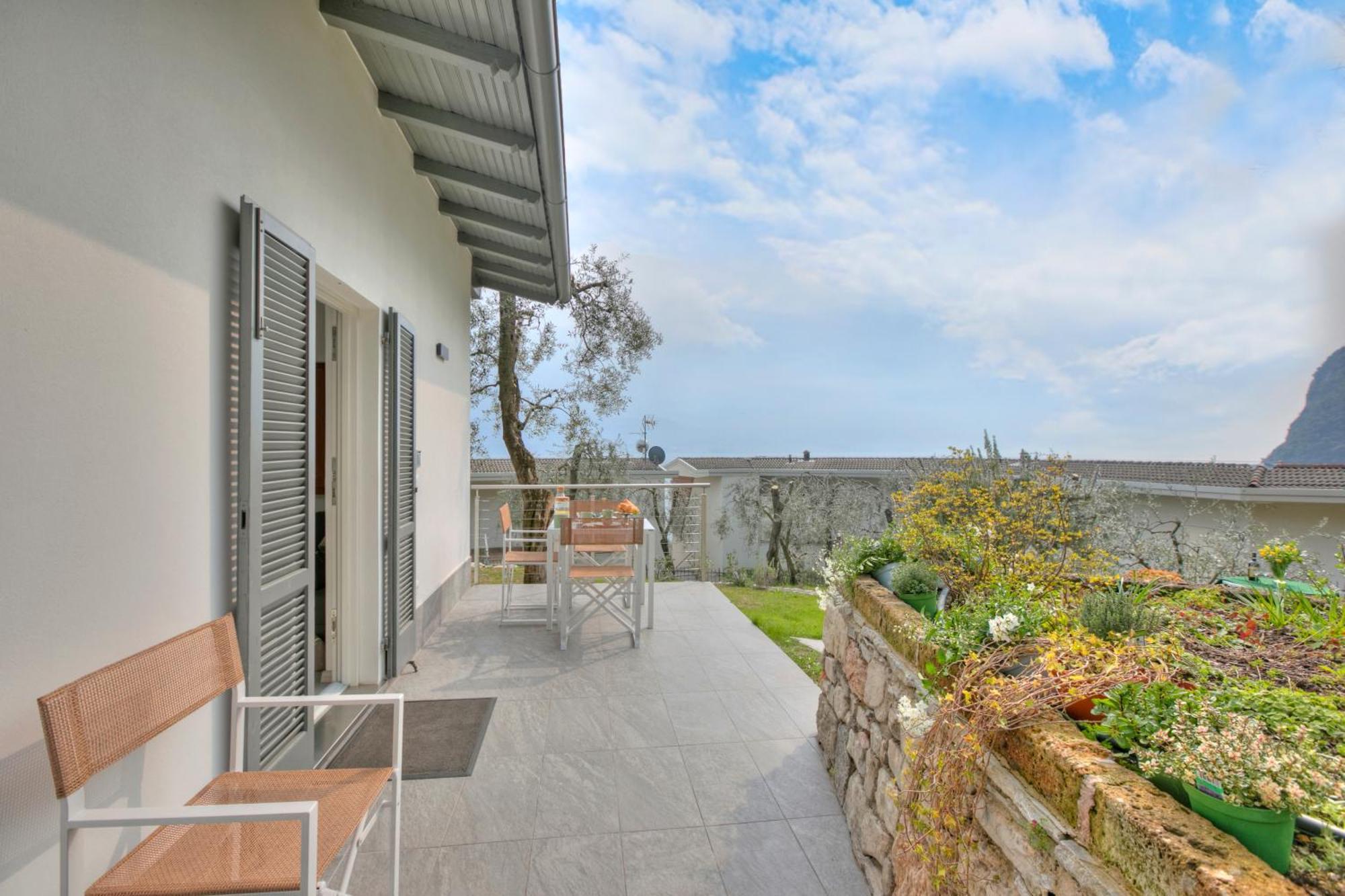 Relais Nanzello Garda Living 1 And 2 Villa Limone sul Garda Exterior foto